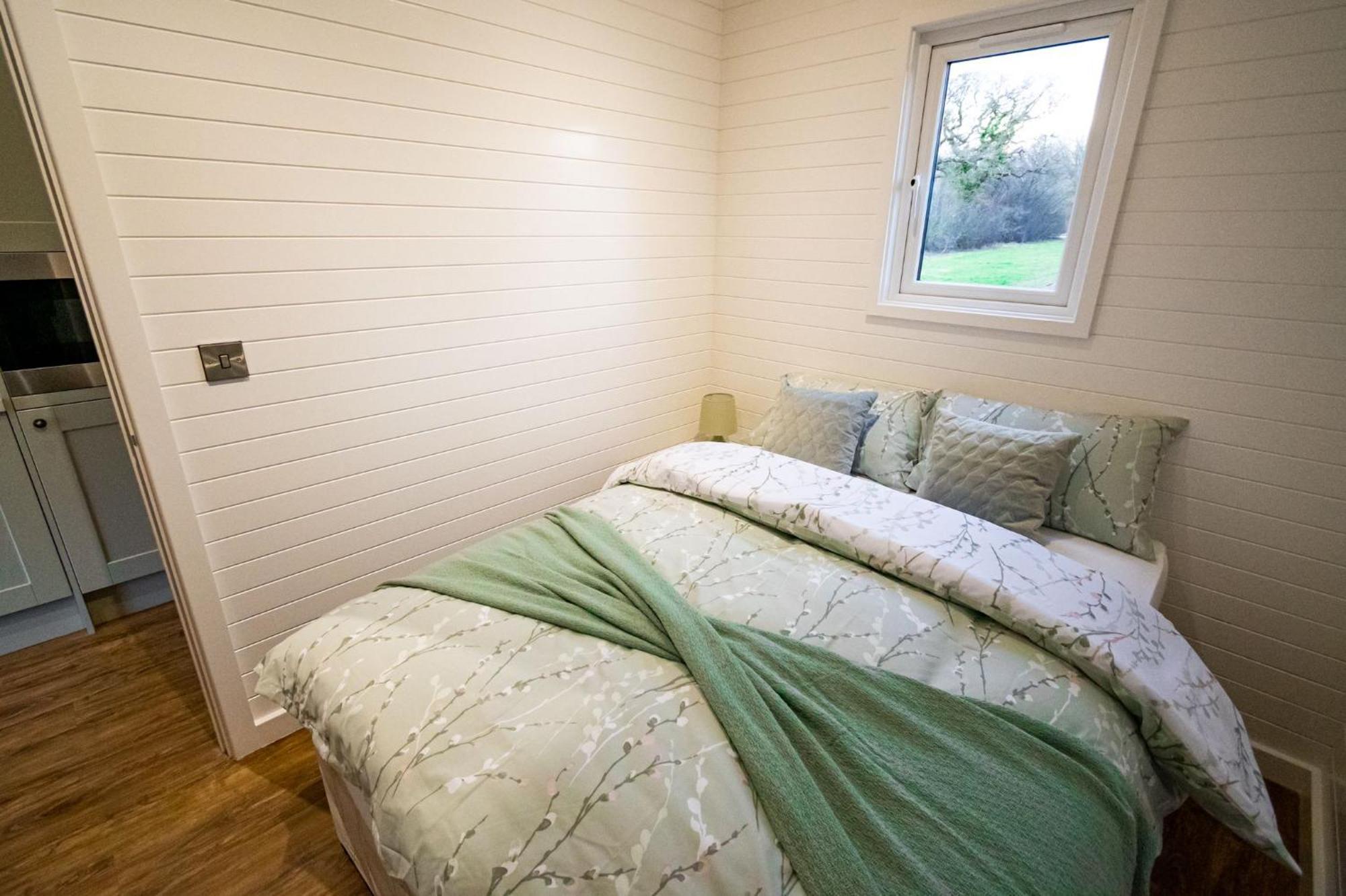 Beech Pod Cabin In Beautiful Surroundings レクサム エクステリア 写真
